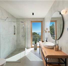 3 bedroom villa with pool and sea views Hvar island sleeps 6